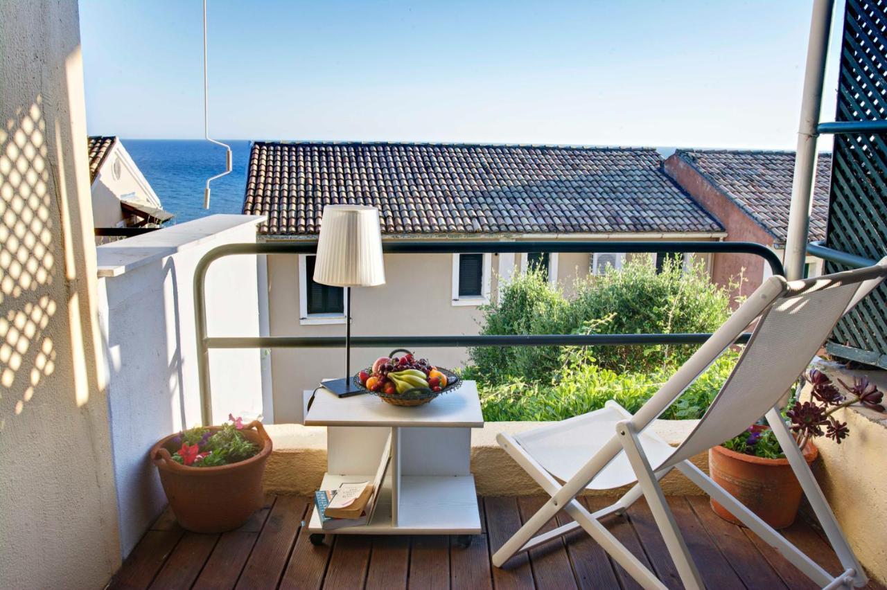 Ammos Beach House グリファダ エクステリア 写真