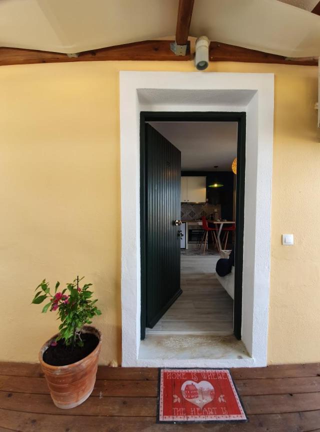 Ammos Beach House グリファダ エクステリア 写真