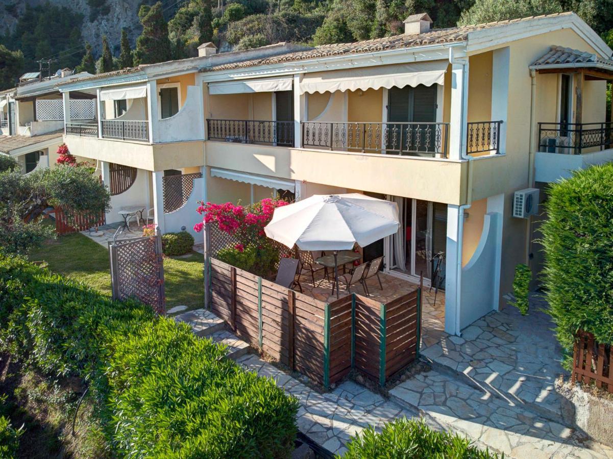 Ammos Beach House グリファダ エクステリア 写真