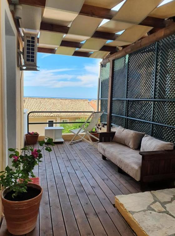 Ammos Beach House グリファダ エクステリア 写真